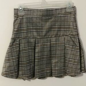 🆕NWOT Plaid mini Skirt